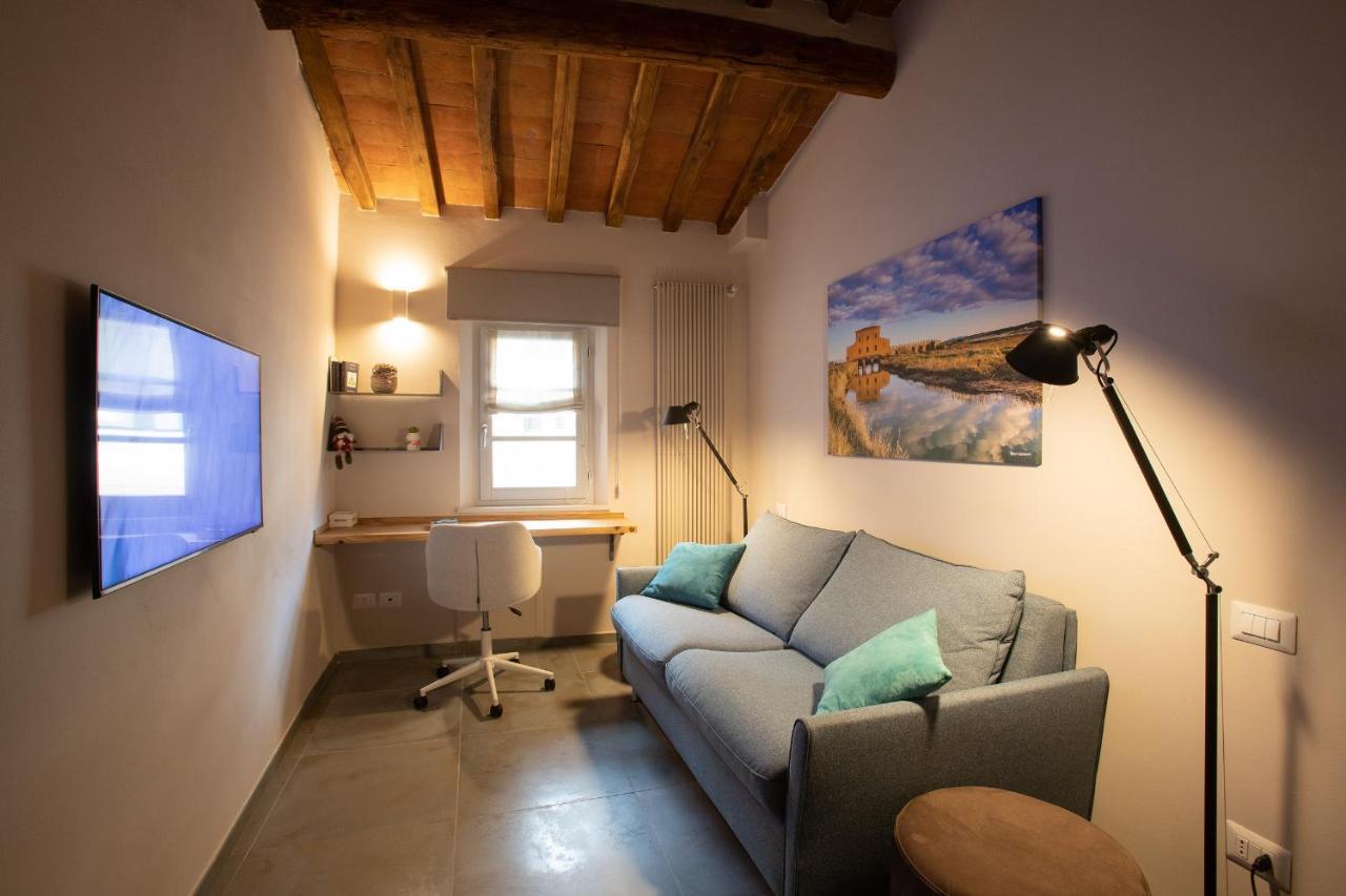 La Finestra Sulla Torre Apartment *